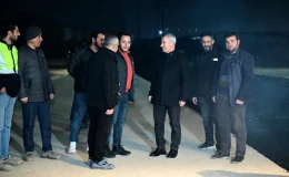 Yeşilyurt Belediye Başkanı Mehmet Çınar, deprem konutlarının alt yapısında çalışan ekiplere teşekkür etti