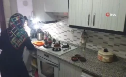 Depremzede anneden yürekleri burkan sözler: ‘Evinizin olmaması değil de gidecek şehrinizin olmaması insana dokunuyor’