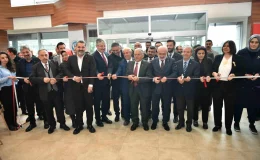 Kayseri Büyükşehir Belediye Başkanı Dr. Memduh Büyükkılıç, ‘Kendini Kuran Şehir: Kayseri’ Paneli’ne Katıldı