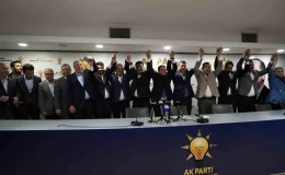 Antalya’da AK Parti’ye Katılan 7 Bin 841 Üye İçin Rozet Takma Töreni Düzenlendi