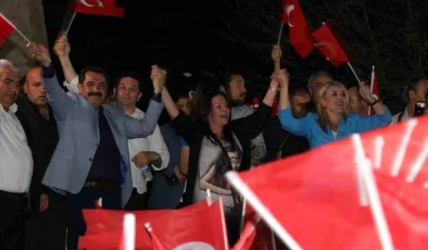 Denizli’de CHP’liler Çavuşoğlu, Doğan ve Ertemur’un seçim başarısını kutladı