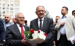 Bakan Özhaseki, Belediye Başkanlarına Kentsel Dönüşüm Çağrısı Yaptı