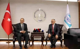 Bakan Özhaseki, Kayseri Büyükşehir Belediye Başkanı Dr. Memduh Büyükkılıç’ı ziyaret etti