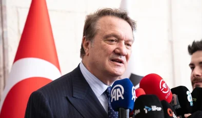 Beşiktaş Başkanı Hasan Arat, yabancı VAR atamalarını olumlu bulduğunu söyledi