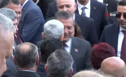 CHP Genel Başkanı Özel Manisa’da bayramlaşma törenine katıldı