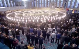 Diyanet İşleri Başkanı Erbaş, Sakarya’da bayram namazı kıldırdı
