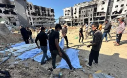 Gazze’deki Şifa Hastanesi avlusunda toplu mezar bulundu