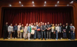 İZKİTAP Fest – İzmir Kitap Fuarı’nda Ahmet Ümit söyleşi yaptı