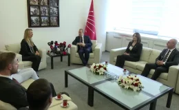 MHP Genel Başkan Yardımcısı Sadir Durmaz, CHP’ye bayram ziyaretinde bulundu