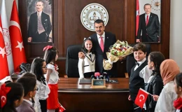 Milli Eğitim Bakanı, 23 Nisan’da koltuğunu öğrenciye devretti