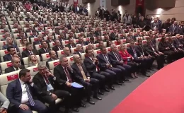 Özgür Özel: “Nüfusun Yüzde 65’ine, Bu Salonda Bulunan 408 CHP’li Belediye Başkanı Hizmet Edecek”